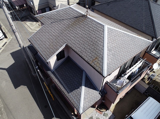 姫路市｜棟板金の釘浮きと天窓(トップライト)まわりを調査した屋根修理相談