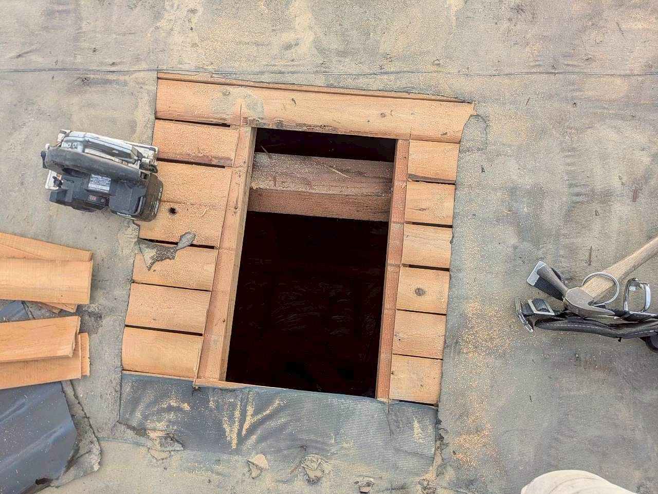 高砂市　屋根の下地の補強