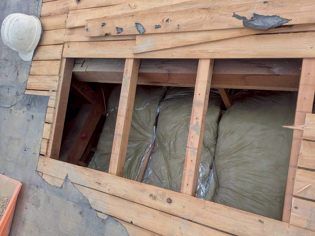 高砂市　屋根裏下地の補強