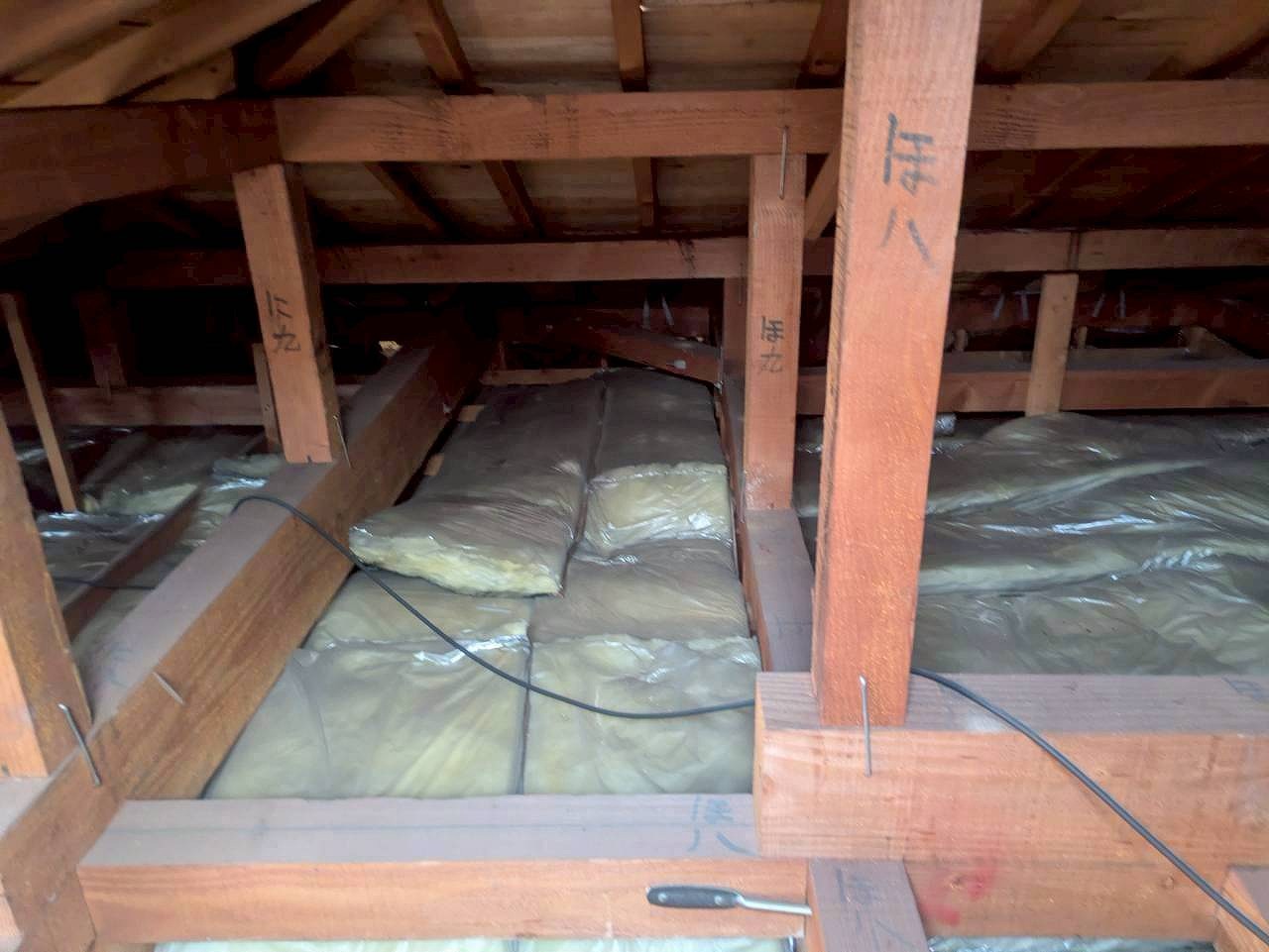高砂市　屋根裏の状況
