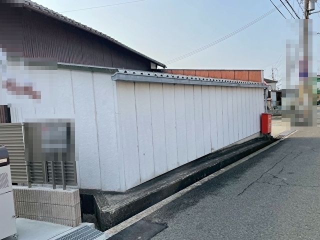 加古川市で塗装を行う倉庫外観