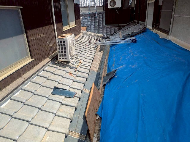 加古川市　屋根の解体作業中