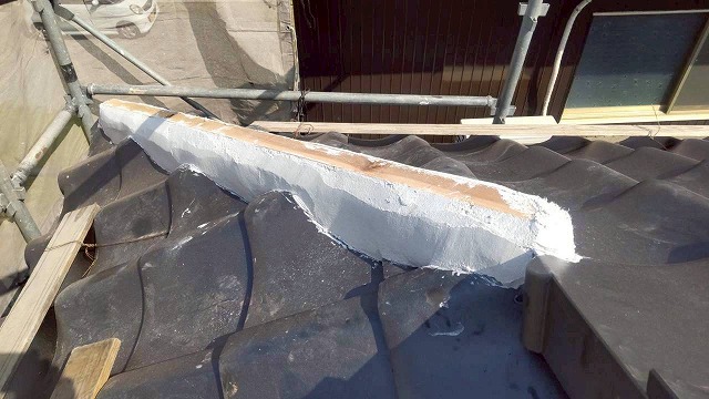 加古川市　隅棟の土台作り