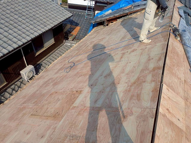 加古川市　野地板を並べた様子