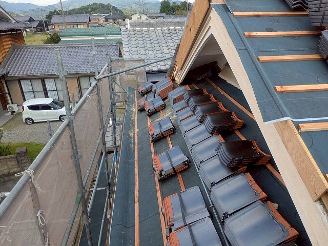 加古川市　瓦を置いた様子