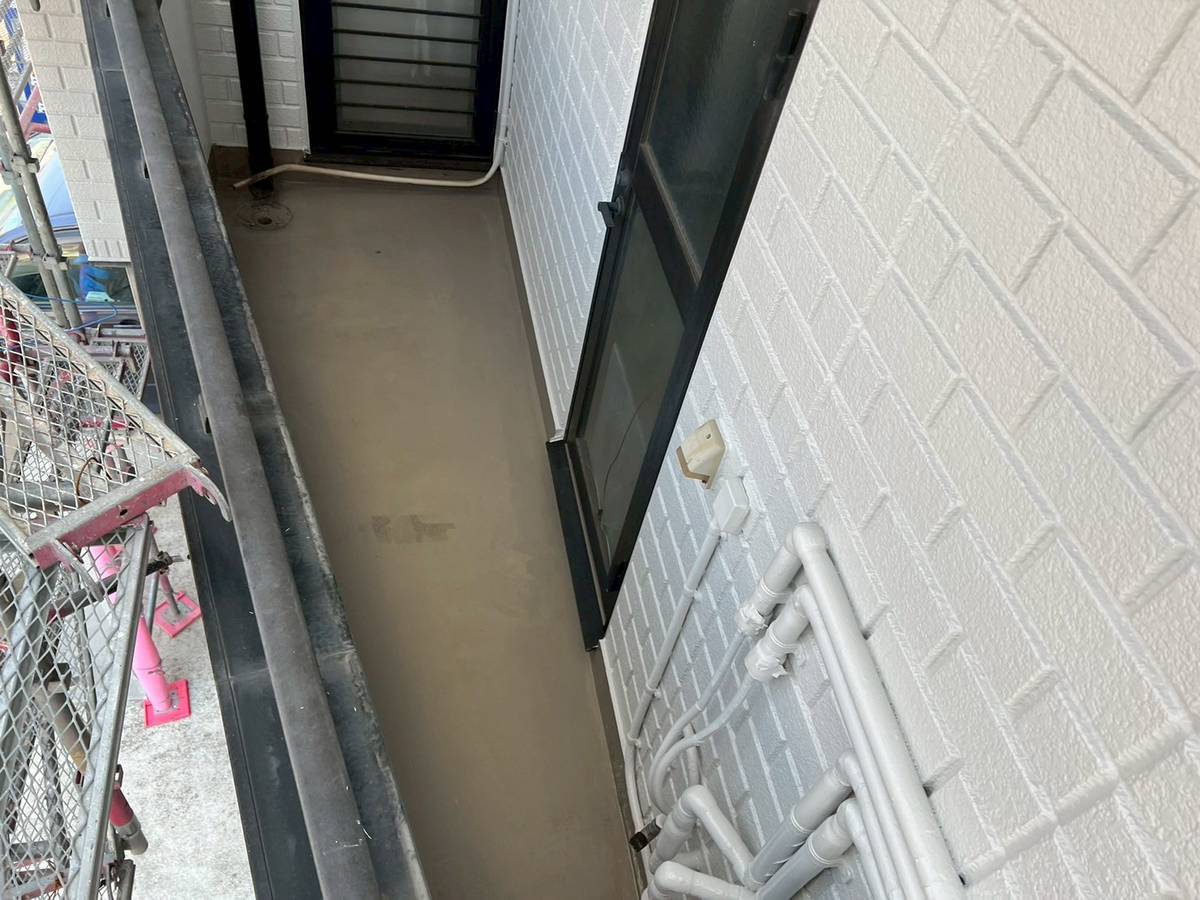 加古郡播磨町 ベランダ防水塗装、梅雨・台風対策に安心の仕上がり