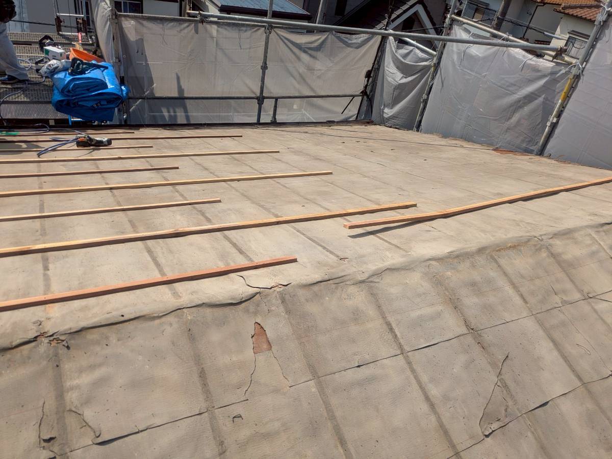 西脇市　雨漏りが発生したため、屋根葺き替え工事で家を徹底補強！