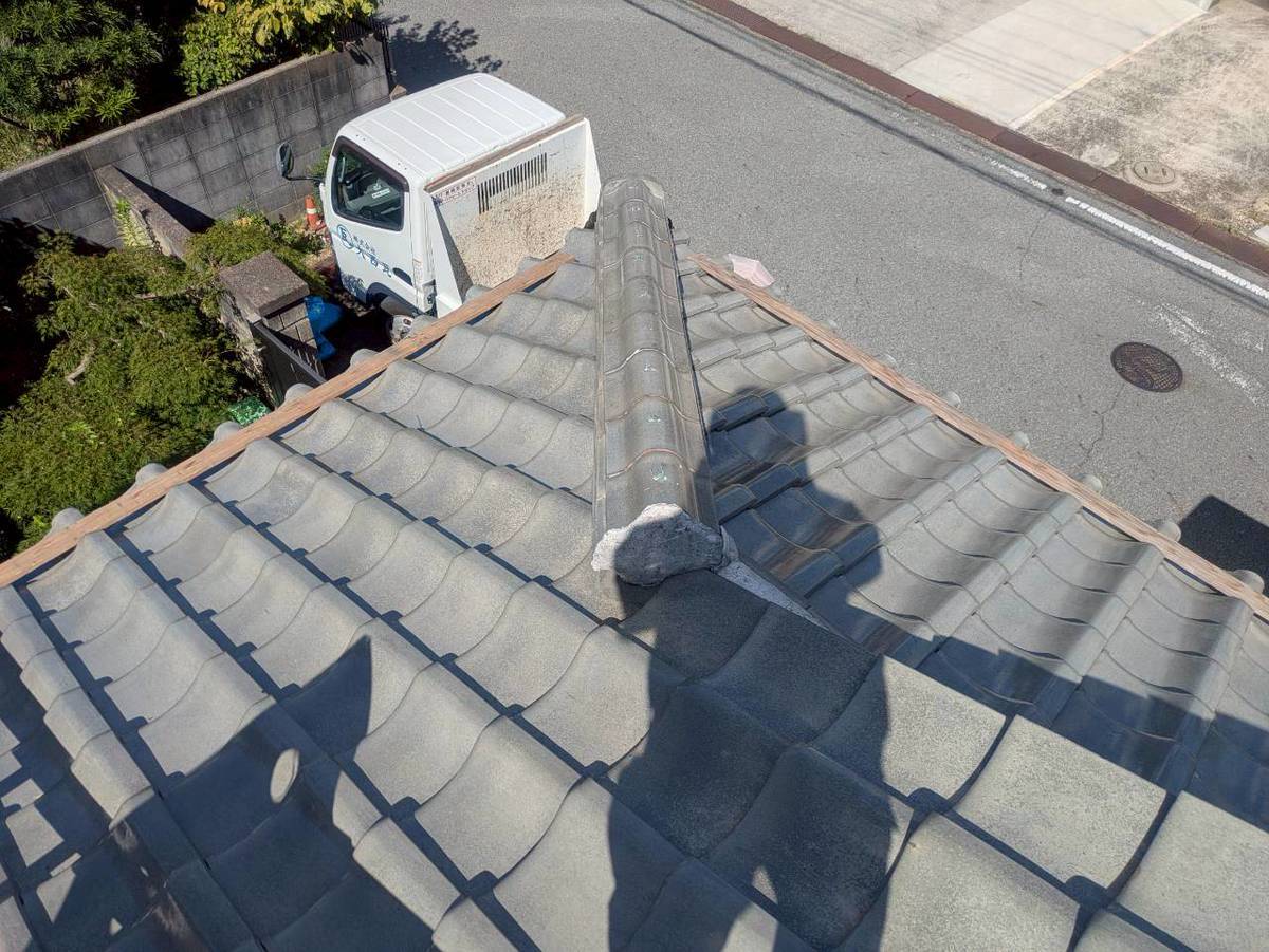 加古川市の和瓦(釉薬瓦)屋根　屋根リフォーム修理が必要か無料点検受付中！