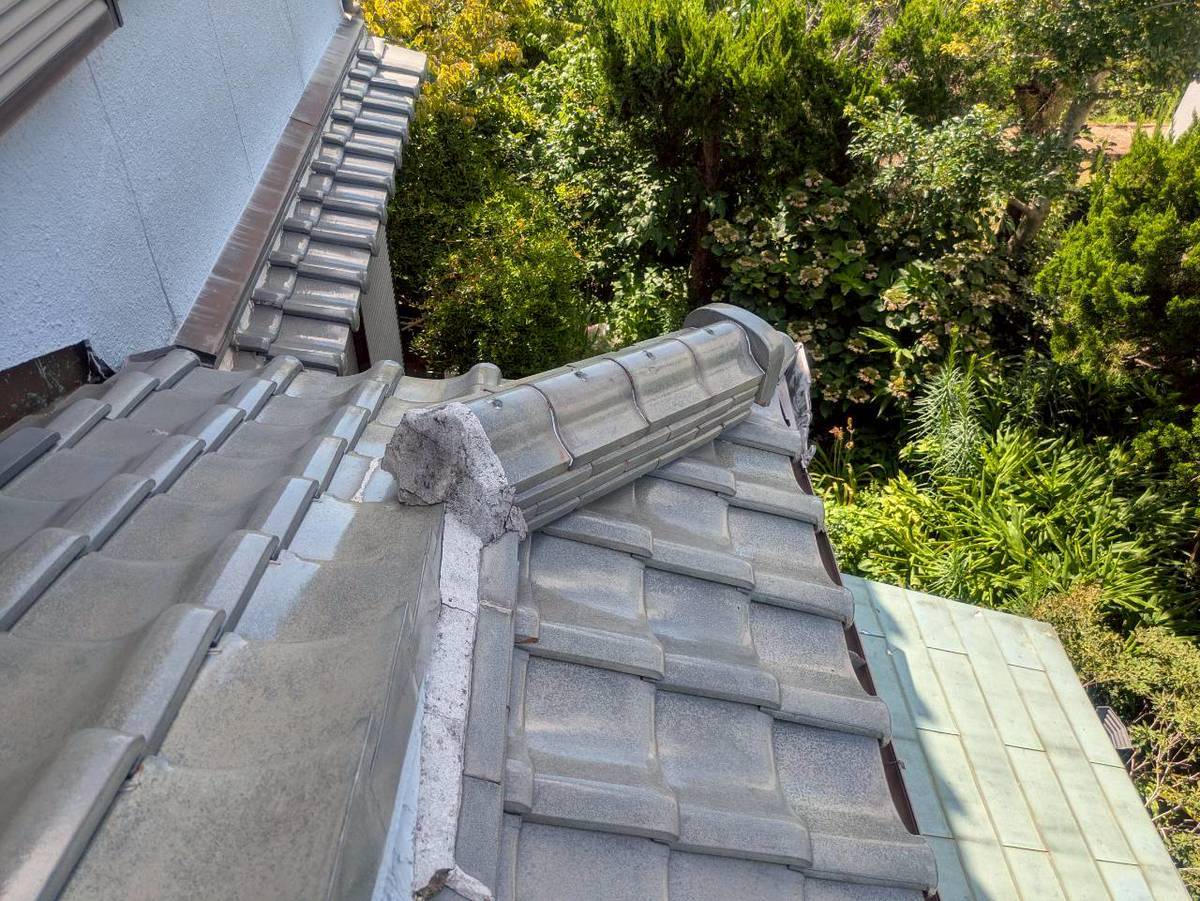 加古川市　屋根無料点検　下り棟の通りと面戸のやせ