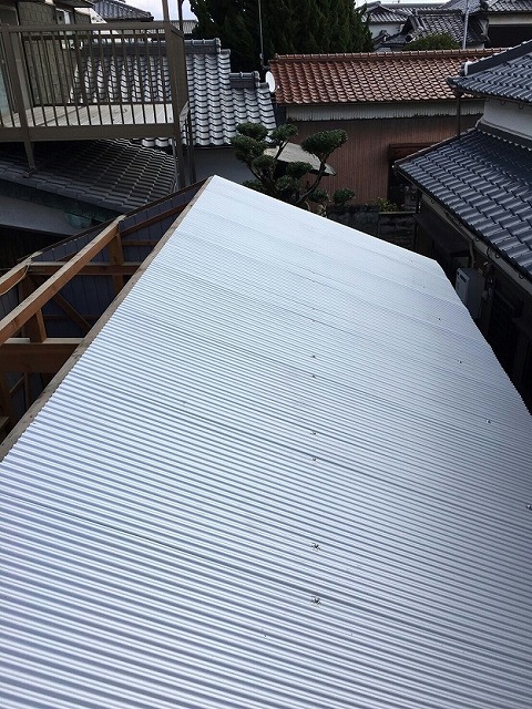 高砂市　倉庫　ガルバリウム波板