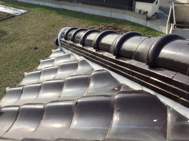 棟際のひび割れ