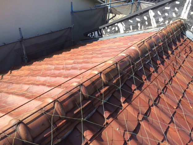 加古川市で瓦屋根からカラーベストへ葺き替え工事　無料現場調査から施工完了まで