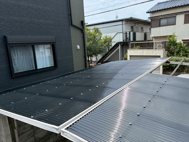 明石市　塩ビ波板修復工事　問題なく終わって良かったとのお声をいただきました