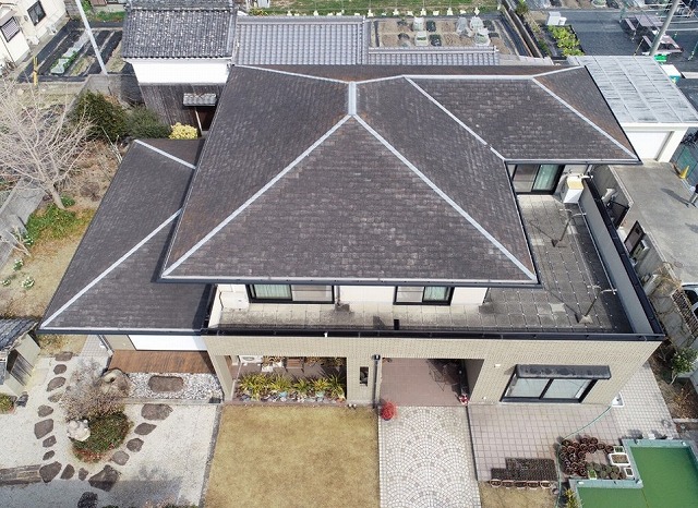高砂市　空撮した施工前の屋根全景