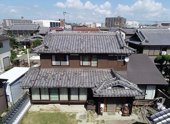 高砂市　和瓦屋根の全景