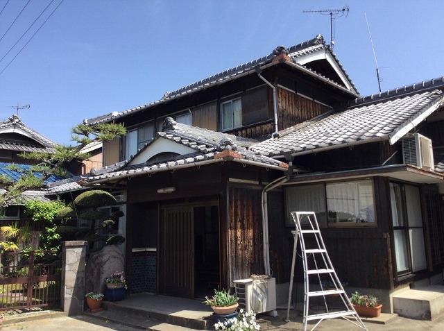 高砂市　いぶし瓦の二階建て住宅
