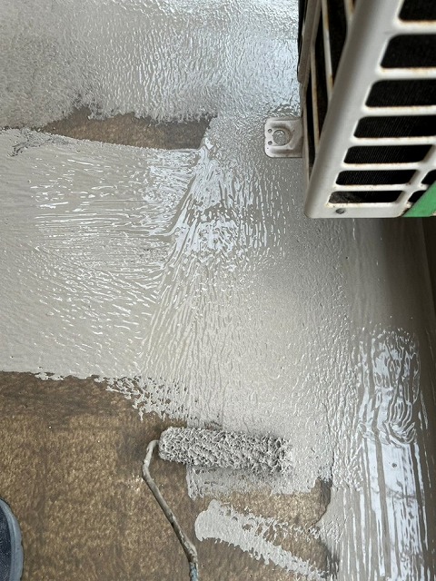 高砂市　防水材二層目の施工