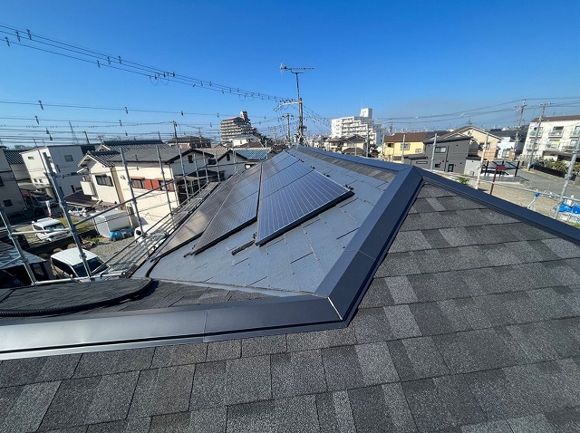 高砂市　棟板金を納めた屋根