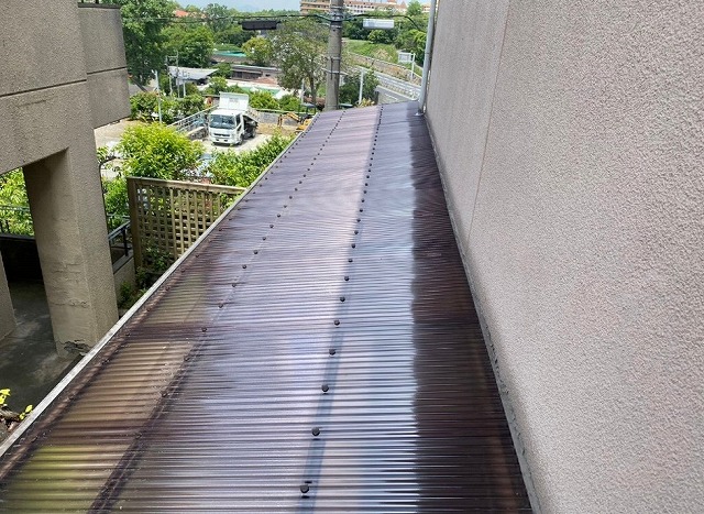 加古川市　交換後の波板全景