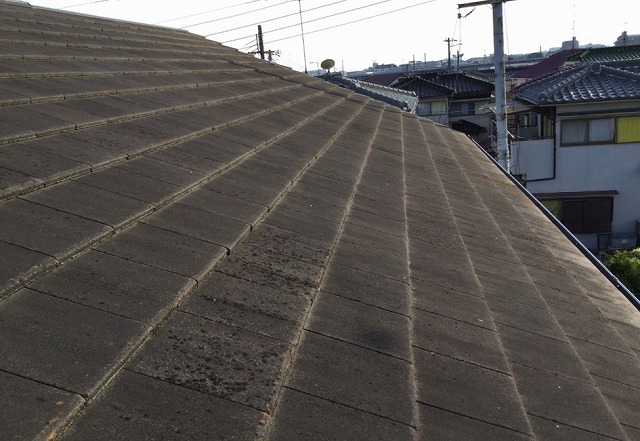 高砂市　色あせたカラーベスト屋根
