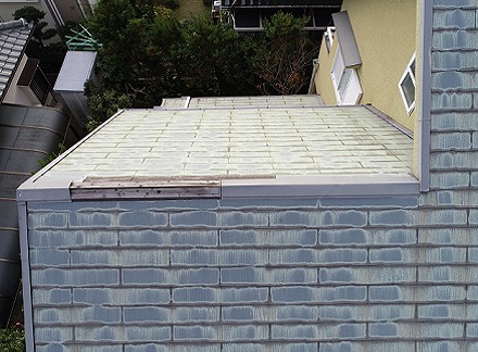 姫路市　下屋根の棟部の不具合