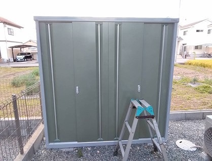 高砂市　敷地内の物置正面