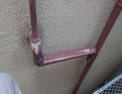 高砂市　色あせが見られる縦樋