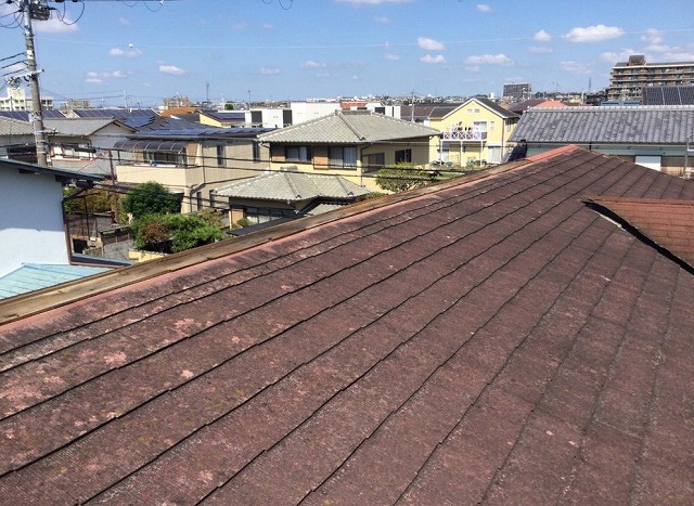 姫路市　色あせたカラーベスト屋根
