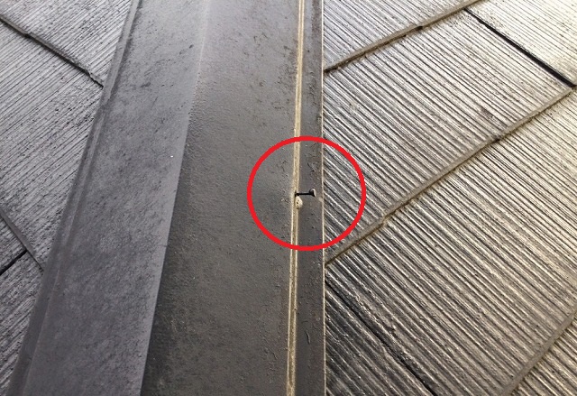 姫路市　棟板金継ぎ目の開き