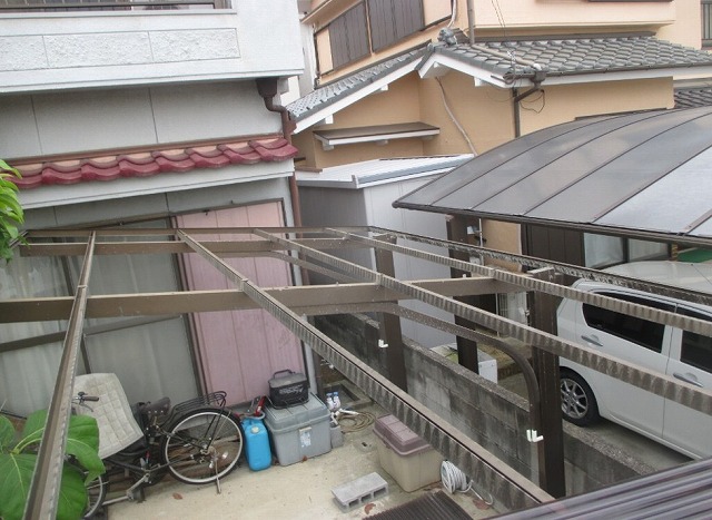 加古川市　波板撤去後の骨組み