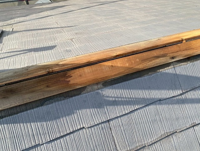 高砂市　既存貫板(ぬきいた)の撤去作業