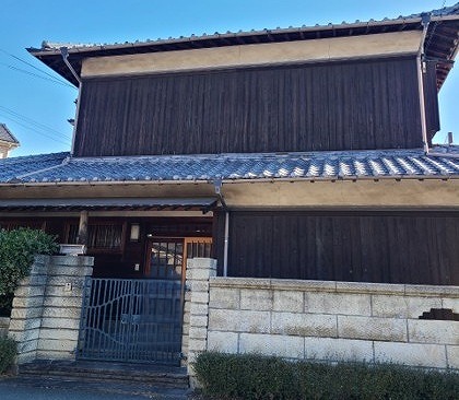 加古郡稲美町の和瓦(いぶし瓦)住宅外観