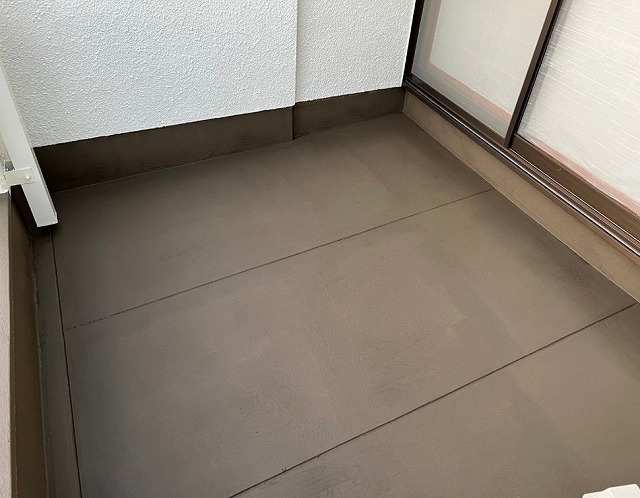 高砂市　二回目水性塗膜防水材後の全景
