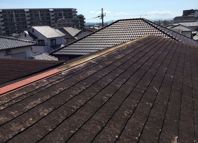 姫路市　棟下地が露出した屋根