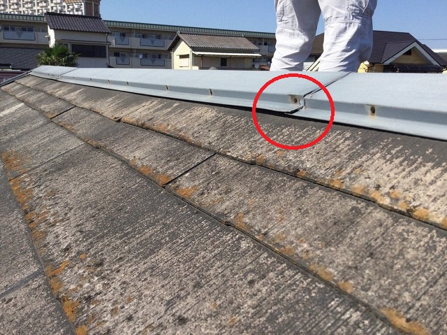 姫路市で棟板金の釘浮きとめくれ、カラーベストの欠けや色あせを現地調査