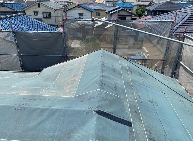 加古郡稲美町　改質アスファルトルーフィング(防水紙)施工後の屋根