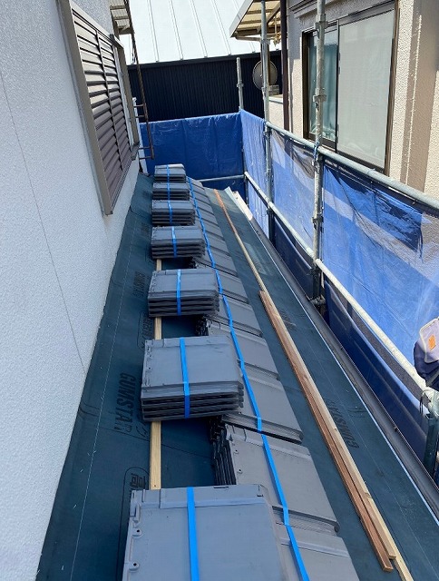 高砂市　平板瓦を上げた屋根