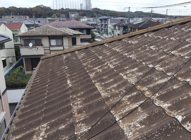 高砂市　劣化したセキスイかわらＵの屋根