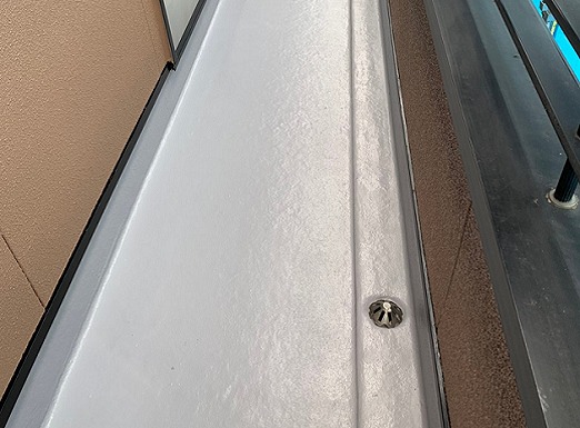 高砂市｜ベランダの水性塗膜防水を下地調整から仕上げまで丁寧に施工