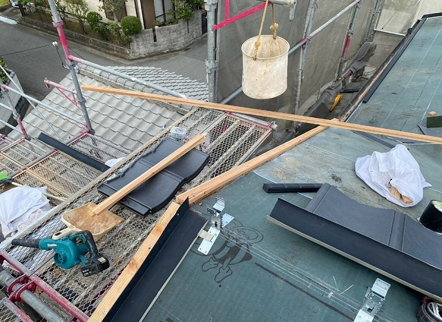 加古郡稲美町　役物板金の施工準備